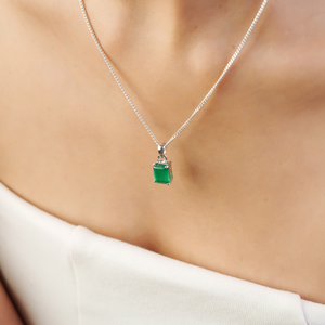 Venta al por mayor de colgantes de plata de ley 925 con ónix verde, joyería fina con una sola piedra para uso diario de mujeres. - Product Image 4