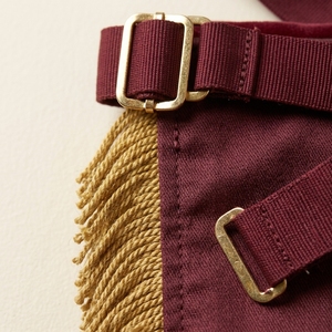 Badge maçonnique personnalisé en velours bordeaux avec franges dorées, brodé en 3D, épingle de sécurité maçonnique - Product Image 6