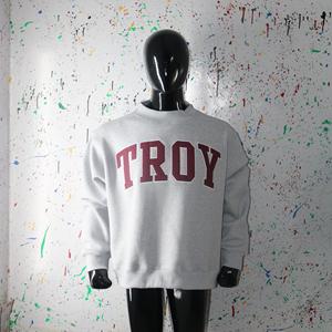Sudadera TROY con cuello simulado, 450 GSM, nombre personalizado, bordado en aplique, corte holgado, 100% algodón, felpa francesa. - Product Image 2