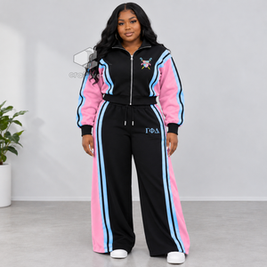 Conjunto Deportivo para Mujer Gamma Phi Delta Sorority, Chaqueta con Cierre y Rayas Rosa y Azul, Pantalones Anchos a Juego - Product Image 5
