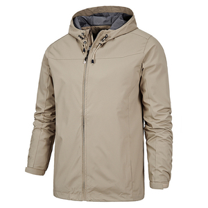 Veste softshell coupe-vent à capuche pour homme, couleur unie, polyester, vêtement d'hiver décontracté, fermeture éclair, coupe régulière, doublure en laine sur le devant - Product Image 2