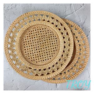 Set de table rond en rotin tressé à la main de 38 cm pour une décoration de table intérieure bohème, rustique, Japandi et Indochine, idéal pour les tables rustiques. - Product Image 6