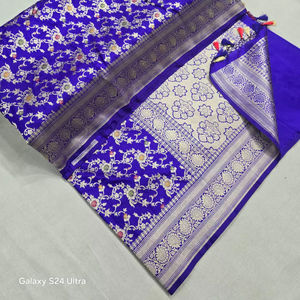 Sari de seda tejido a mano por el diseñador Zari para mujeres - Product Image 1