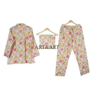 Ensemble de pyjama pour femmes en coton imprimé numérique à fleurs, 3 pièces, 100% coton, taille élastique, manches longues, style vintage, fabrication artisanale indienne - Product Image 4
