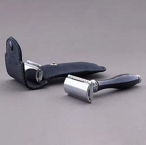 Maquinilla de afeitar clásica de doble filo con agarre cómodo para afeitado manual en húmedo, para el cuidado personal diario. - Product Image 5
