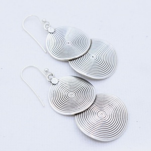 Vente en gros de boucles d'oreilles pendantes géométriques en argent sterling 925 massif, cercles concentriques superposés, bijoux fins, Memoria Jewels - Product Image 3