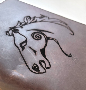 Diario de cuero Celtic Horse Epona, personalización gratuita, 5" x 7", opción de papel rayado o sin rayas - Product Image 2