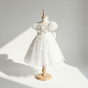Vestido de niña blanco de encaje, corte A, hasta la rodilla, para boda, fiesta, princesa, cumpleaños, Tutupetti, de alta calidad, con mangas abullonadas y lazo en la espalda - Product Image 1