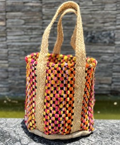 กระเป๋าโท้ทผ้าฝ้ายออร์แกนิคผสมปอกระเจาสีพื้นแบบโบฮีเมียน ปี 2026  รักษ์โลก ใช้ซ้ำได้ ดีไซน์เนอร์  สำหรับไปเที่ยวทะเล  มีหลายสี - Product Image 2