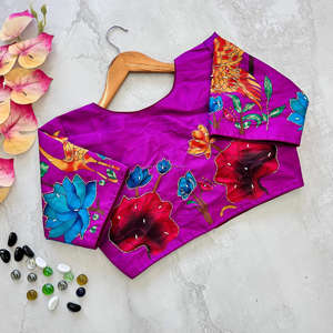 Blusa antigua hecha a mano con estampado de seda pura - Product Image 1