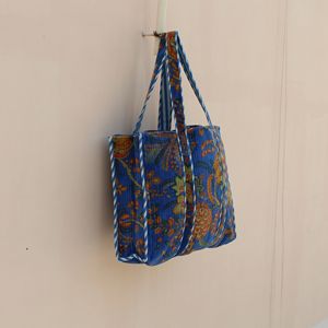 Bolsa de Mano Reutilizable, Ligera y Ecológica, de Algodón Acolchado y Terciopelo, con Doble Asa, Cierre y Diseño Floral Vintage para Viajes - Product Image 4