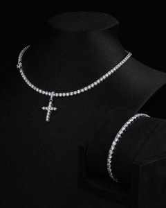 Colgante de Moissanita en Forma de Cruz, Plata de Ley 925, Chapado en Oro, Corte Brillante Redondo, Joyería para Fiesta - Product Image 3