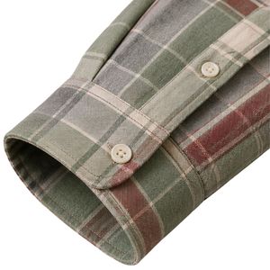Chemise à manches longues pour homme en coton à carreaux vert sauge, rouge et beige, décontractée, boutonnée, personnalisable, vente en gros, vêtements de mode - Product Image 6