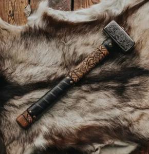 Martillo Vikingo Thor Hecho a Mano por Steel Craft International, Mango Grabado, Martillo para Clavos de Grado Industrial, Regalo de Navidad para Hombres - Product Image 2