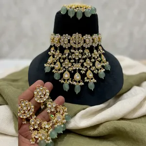 Conjunto de perlas de Kundan con brillo dorado, conjunto de joyería nupcial tradicional Grand Polki, conjunto de Gargantilla nupcial para mujeres y niñas para compromiso de boda - Product Image 1