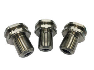 ผู้ผลิตชิ้นส่วนอะลูมิเนียมสแตนเลสสตีลชิ้นส่วนกลึง CNC แบบกำหนดเองได้ - Product Image 1