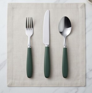 Ensemble de couverts minimalistes avec manches vertes, finition miroir haute brillance, compatible lave-vaisselle, pour repas modernes, mariages et fêtes. - Product Image 5
