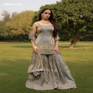 Ensemble élégant de pantalon palazzo, haut et dupatta en organza fantaisie avec broderies et sequins, nouvelle collection, fournisseur d'Inde. - Product Image 1