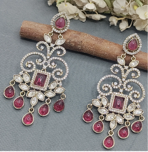Elegante Conjunto de Joyería de Moda Mehandi SKU 2130 C1 que Incluye Elegantes Pendientes y Moissanita - Product Image 3