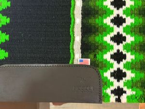 Tapis de selle classique en laine à motif géométrique vert, doublure polaire, rembourrage en polyester, polyvalent pour l'équitation - Product Image 4