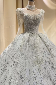 Robe de mariée bustier en satin, coupe trapèze, design drapé simple, avec dentelle, perles et détails en spandex/coton, style classique - Product Image 2