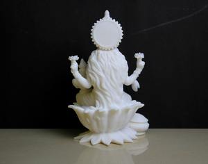 งานฝีมือนิรมลา รูปปั้นเรซิ่นเทพีลาคสมี สไตล์อาร์ตเดโค งานแฮนด์เมด รูปปั้นวีนาผู้เล่นเครื่องดนตรีนั่งบนดอกบัว สำหรับตกแต่งบ้าน - Product Image 4