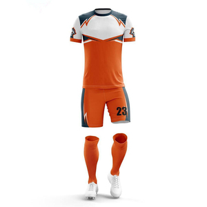 Ensemble de vêtements de football américain unisexe personnalisables Séchage rapide et respirant Tailles entièrement personnalisées avec fonctions d'évacuation de l'humidité - Product Image 1