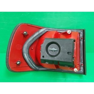 ไฟท้ายมือสอง รุ่น A8 ด้านขวา 4D0945096 - Product Image 3