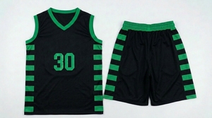 Ensemble d'uniformes de basketball personnalisés pour hommes – Maillot sans manches col en V et short respirant en Spandex/Polyester – Tenue de sport ample pour l'entraînement - Product Image 3
