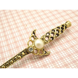 Broche Escocés con Diseño de Espada, Insignia del Clan Celta, Pin para Kilt, Metal Dorado con Perla Sintética y Piedra Blanca - Product Image 3