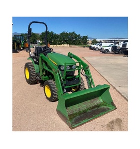 Tractor Agrícola Mini John Deere 2025R Confiable con Pedales Dobles y Toma de Fuerza de 18 HP para un Uso Suave con Implementos - Product Image 4