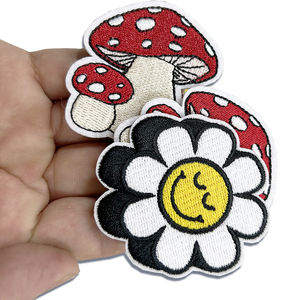 Nouveaux patchs brodés thermocollants avec options de fixation thermocollante ou à coudre, ou à dos velcro, badges logo pour vêtements, chapeaux, sacs, vente en gros - Product Image 6