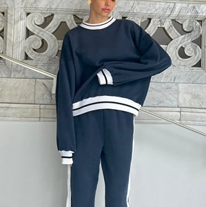 Sudadera con Capucha para Mujer, Nueva Colección 2026, con Logotipo Personalizado, Rayas Blancas en los Puños, 100% Algodón, Corte Holgado, Estilo Casual para Otoño - Product Image 2