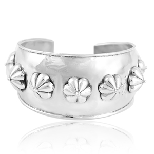 <b>Silver</b> Mountain 925 Sterling <b>Silver</b> Floral Studded Charm <b>Bracelet</b> Hammered Finish Open Kada Unisex Women's Minimalist Modern - Product Image 1