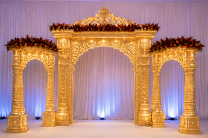 Mandap de mariage moderne Radhika flottant exclusif, scène légère en fibre de verre sculptée de luxe, plafond floral, mariage indien - Product Image 4