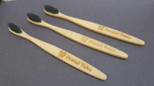 Cepillo de Dientes de Madera Biodegradable con Curva en C y Cerdas de Nylon Suaves, Cuidado Dental Sostenible, Venta al Por Mayor - Product Image 2