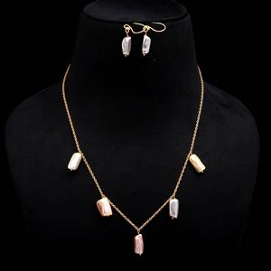 Collar de Perlas Multicolores Hechas a Mano con Forma de Concha y Piedras Preciosas, Chapado en Oro de 18k sobre Plata de Ley 925 - Product Image 4