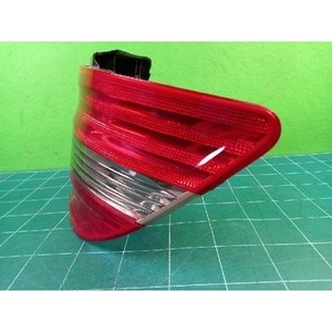 Luz Trasera Derecha Usada Clase B A1698202664 - Product Image 3