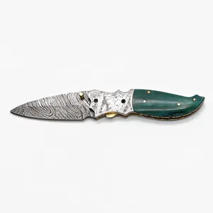 Navaja Plegable con Mango Verde Oscuro, Hoja con Diseño y Detalles Decorativos en Tono Plateado, para Equipo de Camping y Set de Regalo para Coleccionistas - Product Image 1