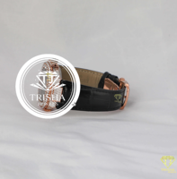 Montre de luxe pour homme en moissanite VVS, boîtier en or rose, bracelet en cuir noir, montre-bracelet de créateur personnalisée sertie de diamants par Trisha Jew