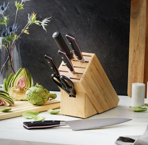 Ensemble de couteaux de cuisine avec manches noirs à trois rivets, lames argentées, bloc en bois brun, ciseaux et aiguiseur pour la préparation culinaire à domicile - Product Image 6