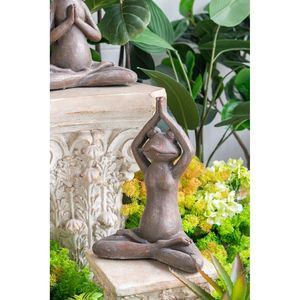 Statue de grenouille Yogini en magnésium brun de 11,5x6,5x15 pouces en pose Namaste avec accents dorés pour décorations de jardin - Product Image 1