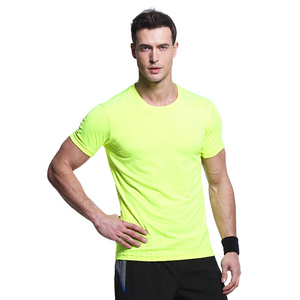 Camiseta deportiva premium de corte ajustado, elegante, para gimnasio, fitness, culturismo, de manga corta, estampada, para hombre. - Product Image 3