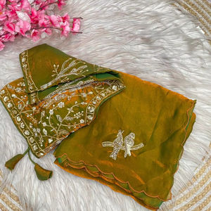 Sari de satén Fandy indio-pakistaní tradicional de verano, hermoso, bonito, puro, suave, con trabajo de lentejuelas pesadas, blusa étnica para fiesta. - Product Image 1