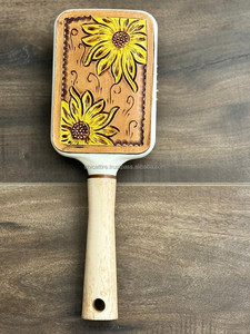 Nouveauté best-seller Brosse à cheveux artisanale en bambou et caoutchouc véritable de style occidental Peigne manche en bois Accessoire capillaire à usage quotidien - Product Image 2