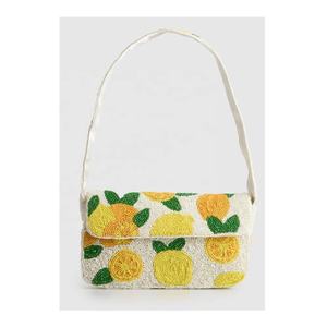 Sac à bandoulière perlé à motif rayé, idéal pour ranger de petits objets personnels, téléphone, clés et autres accessoires - Product Image 6