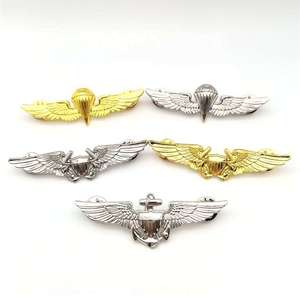 Épingles à badges en métal de haute qualité, en alliage, couleur argent et or, avec attache épingle de sûreté, badges moulés sur mesure - Product Image 6