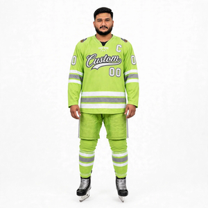 Uniforme de hockey sobre hielo personalizado para hombre con costuras duraderas, material transpirable y colores de equipo personalizados para entrenamiento y partidos de liga. - Product Image 1