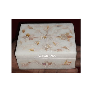 Cajas Decorativas de Mármol Blanco Puro de Forma Rectangular Hechas en India con Diseño Único en Color Verde para Decoración del Hogar y Regalos - Product Image 4