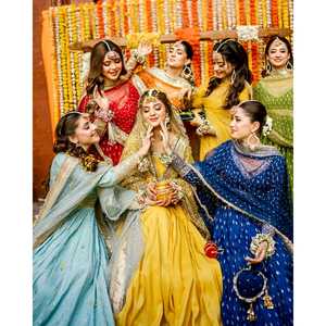 Robes de soirée avec de magnifiques broderies, travail de séquence, robe, dupatta, bas - Product Image 2